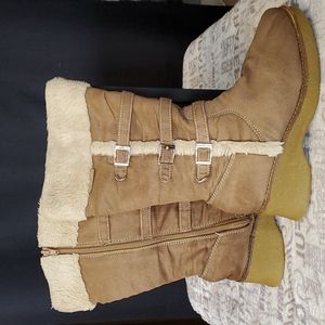 Courtney boots size 4 creamy tan